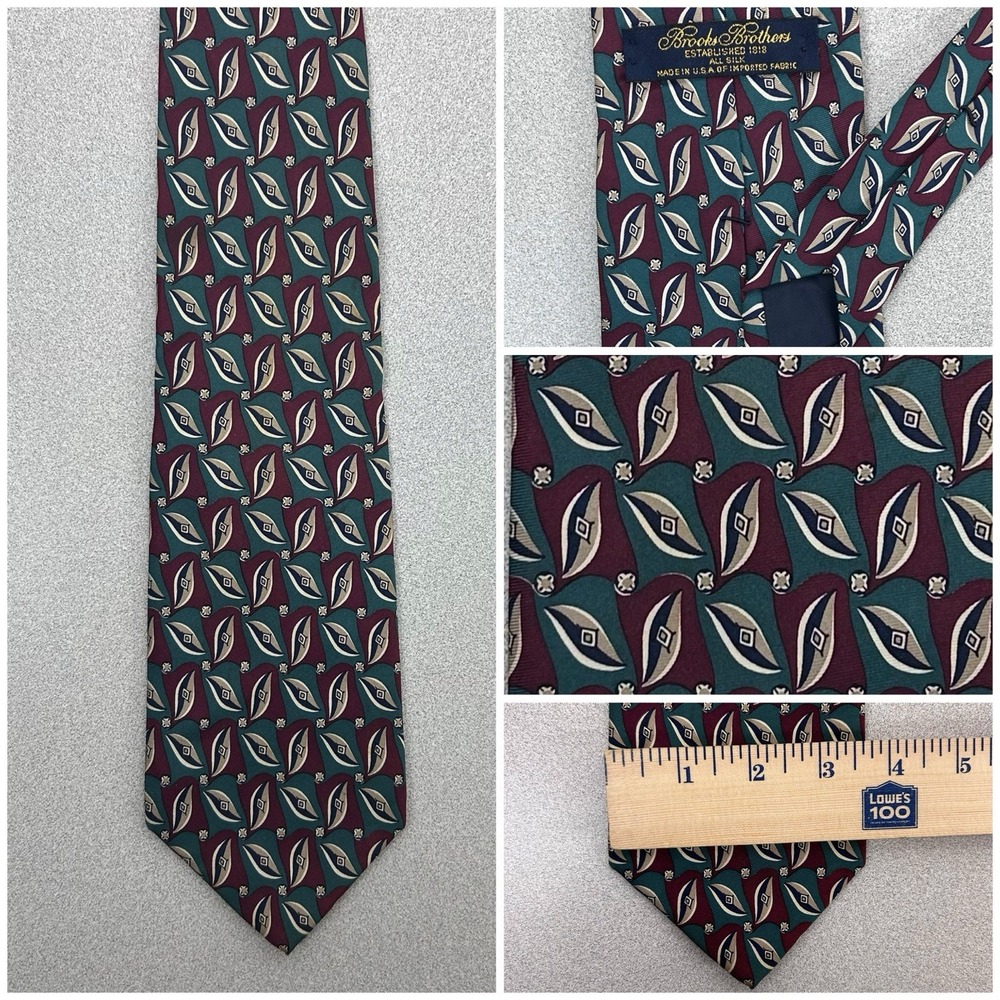 Brooks Brothers Men's Tie 100% Silk Green Burgundy Geometric Made‎ in USA